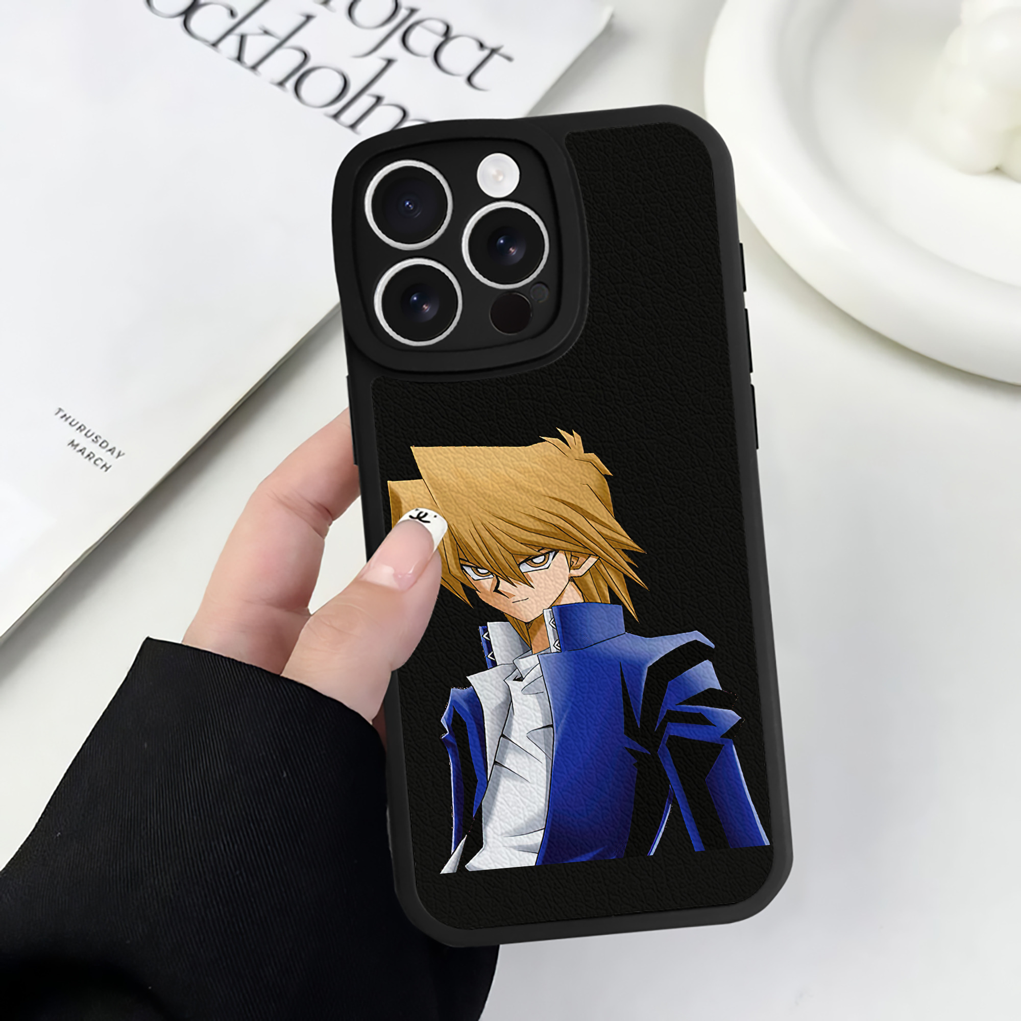 遊☆戯☆王 Yu-Gi-Oh! 【iPhone 16シリーズ対応】シリコンスマホケース（レザー調） 材質：シリコン